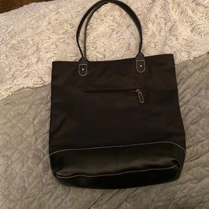 Wilson’s Leather Black Bag
